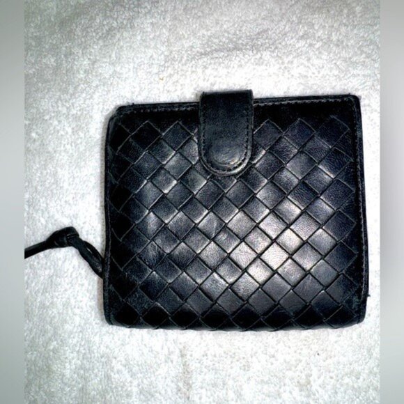 BOTTEGA VENETA "INTRECCIATO" Black Leather Bi-Fold Wallet - Picture 1 of 9